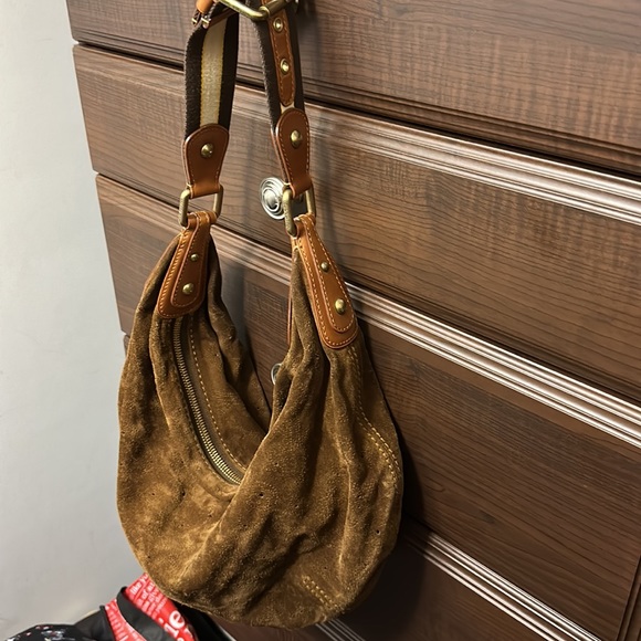 Sale! Like New/Pristine condition Louis Vuitton Onatah Brown Suede bag - Picture 8 of 8